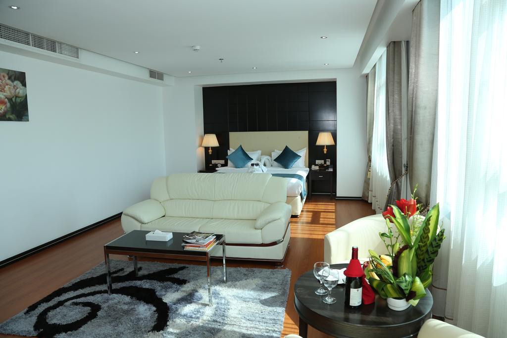 The Olive Hotel, Juffair Manamah Buitenkant foto