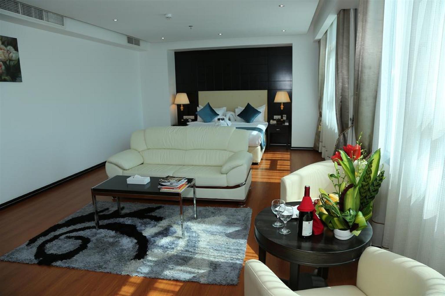 The Olive Hotel, Juffair Manamah Buitenkant foto